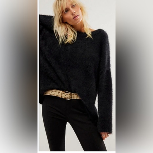 Free People Sweaters - FREE PEOPLE Harrison Bunny Crew Oversized Sweater Sz M